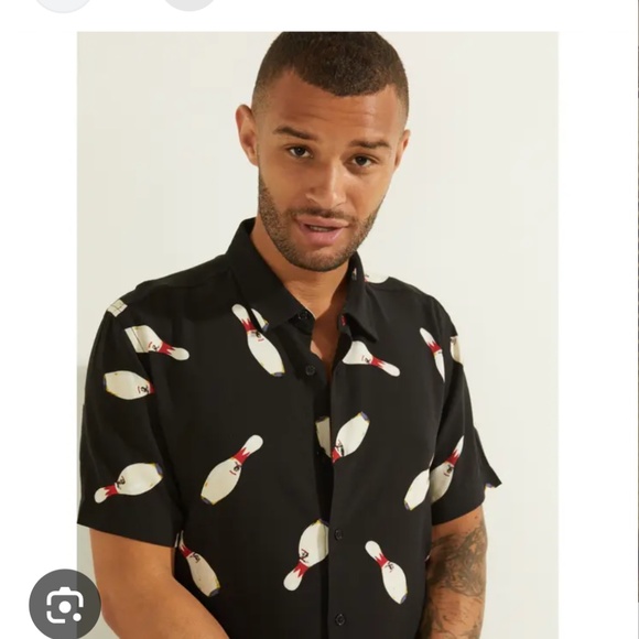 Men's GUESS Slim Fit Short Sleeve Collared Bowling Shirt - Size Men's L - Picture 2 of 14